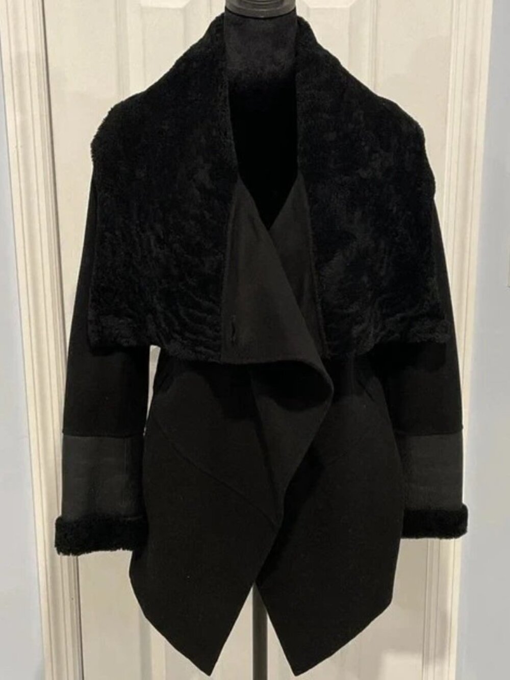 Mackage Women’s Black Faux Fur Trim Wrap Coat XS/TP
